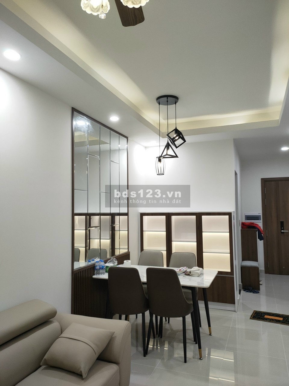 Bán căn hộ quận 7 Saigon Riverside 2 phòng ngủ mới bàn giao. Duy nhất một căn.