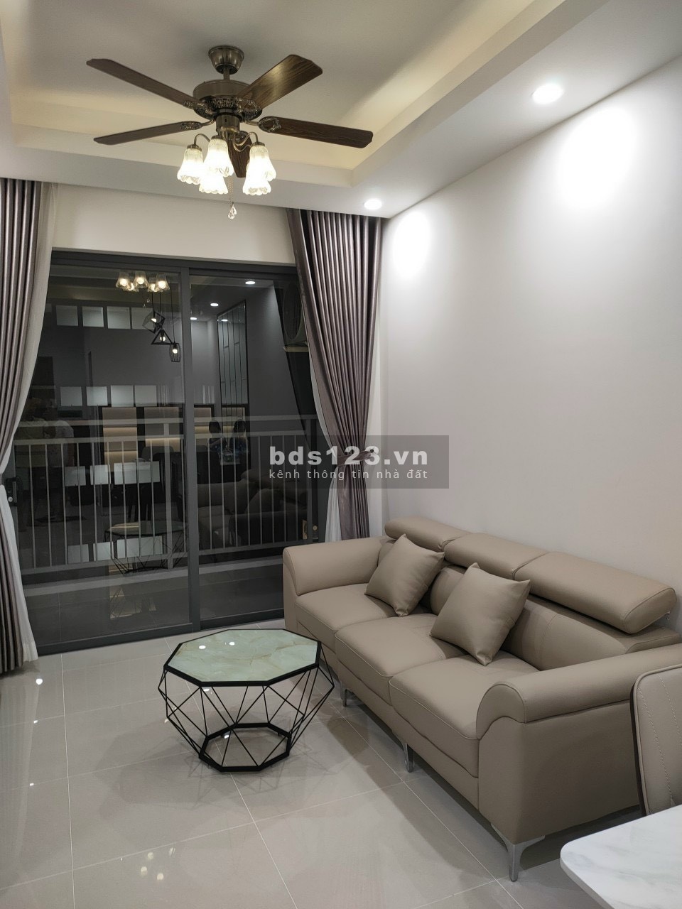 Bán căn hộ quận 7 Saigon Riverside 2 phòng ngủ mới bàn giao. Duy nhất một căn.