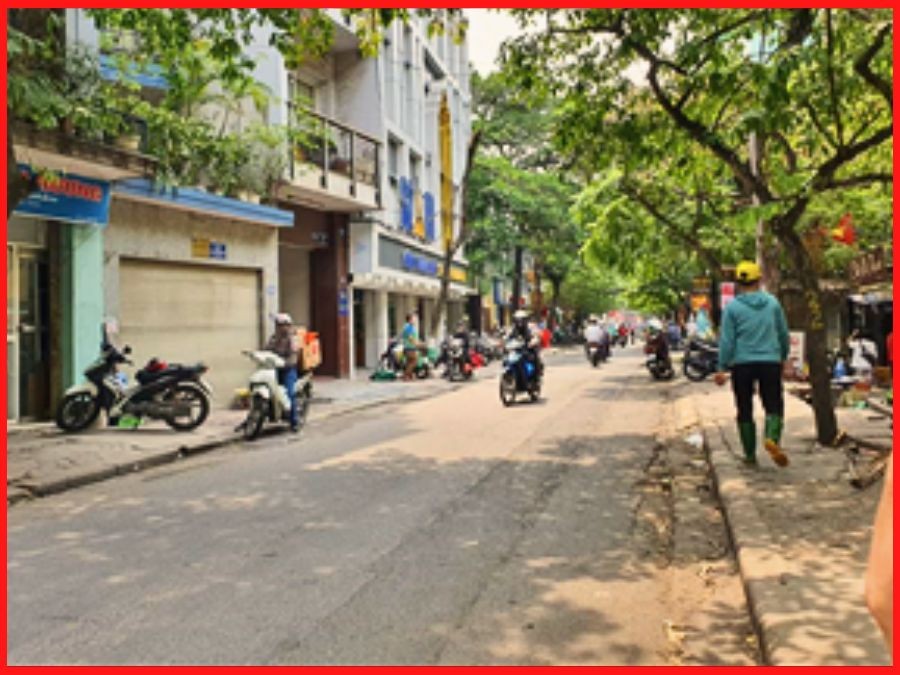 Bán nhà mặt tiền khu Hào Nam, 95m2, MT 4m, 18.5 tỷ, Kinh doanh vỉa hè ô tô tránh (LP50)