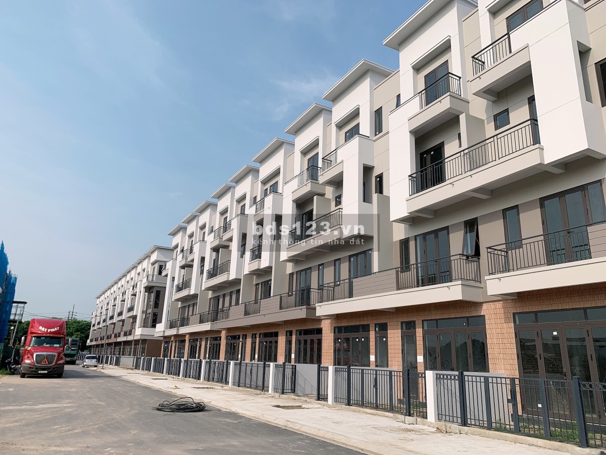 BÁN CĂN SHOPHOUSE 4 TẦNG DIỆN TÍCH 75M2 TẠI DIAMOND CHỈ 3,9 TỶ BAO PHÍ CHUYỂN NHƯỢNG. LH: 0862218328