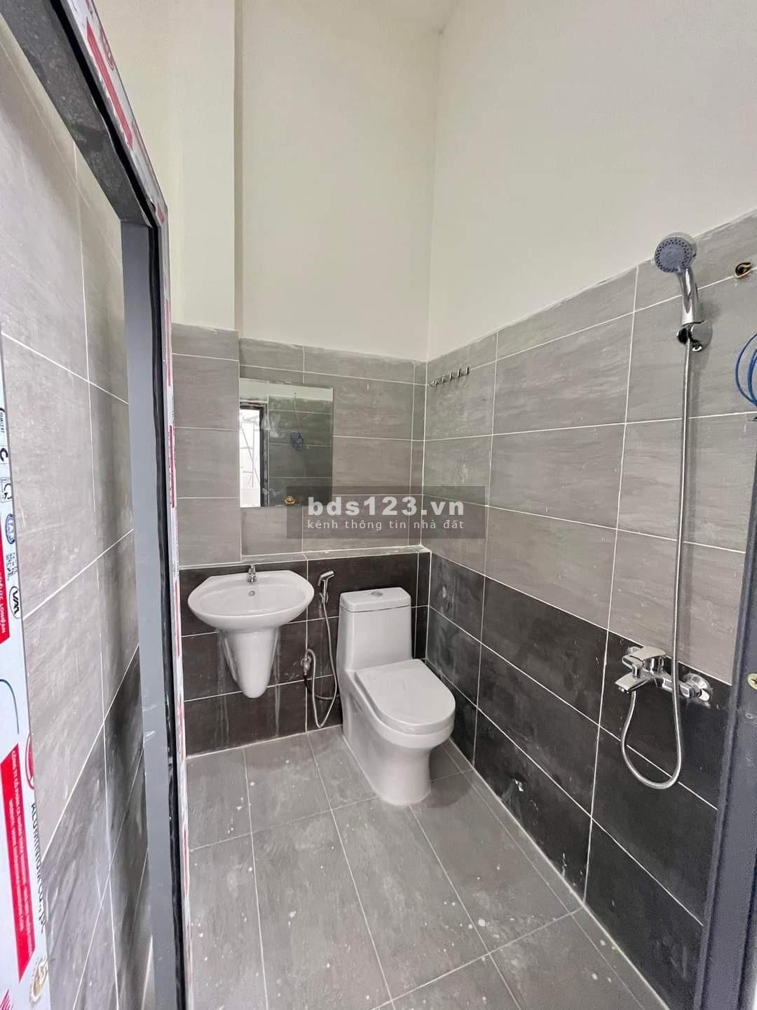 Căn Hộ mới 100% ngay chợ Long Vân Bùi Đình Túy Bình Thạnh