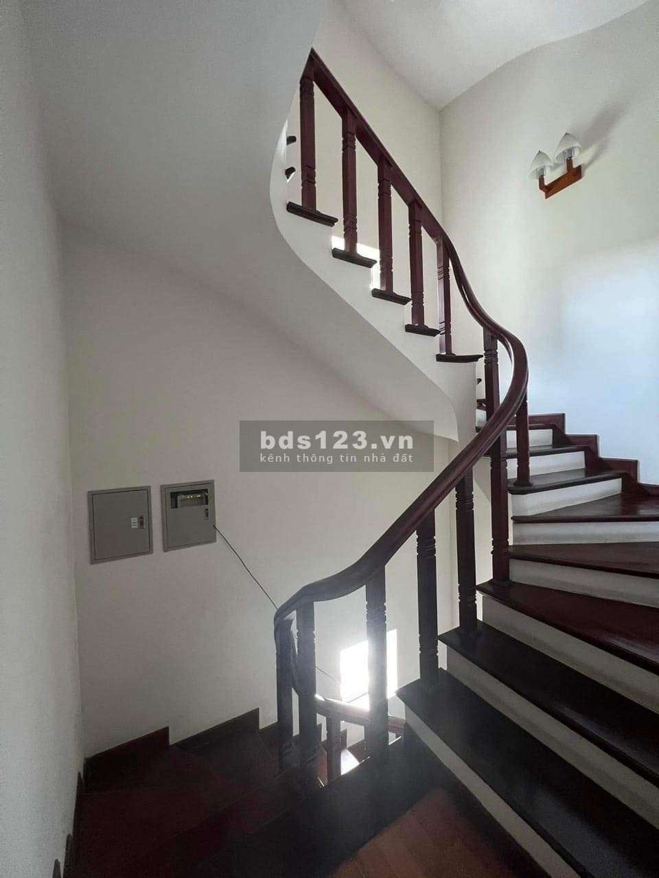 Bán nhà mặt ngõ Nguyễn Chí Thanh, Đống Đa, Hà Nội kinh doanh ô tô tải tránh 58m,13 tỷ