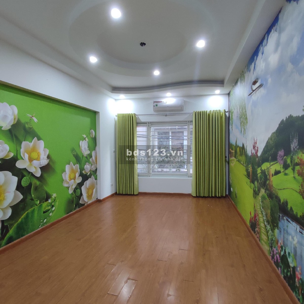 Bán nhà mới đẹp 5 tầng trong ngõ đường Cầu Giấy Hà Nội 43m, 6,2 tỷ