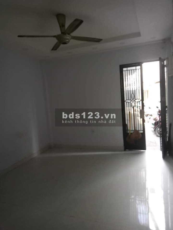 Giá 1.8 tỷ dt 24m2, bán nhà Âu Cơ Tân Bình, 2 tầng 2pn, hẻm 3 gác né