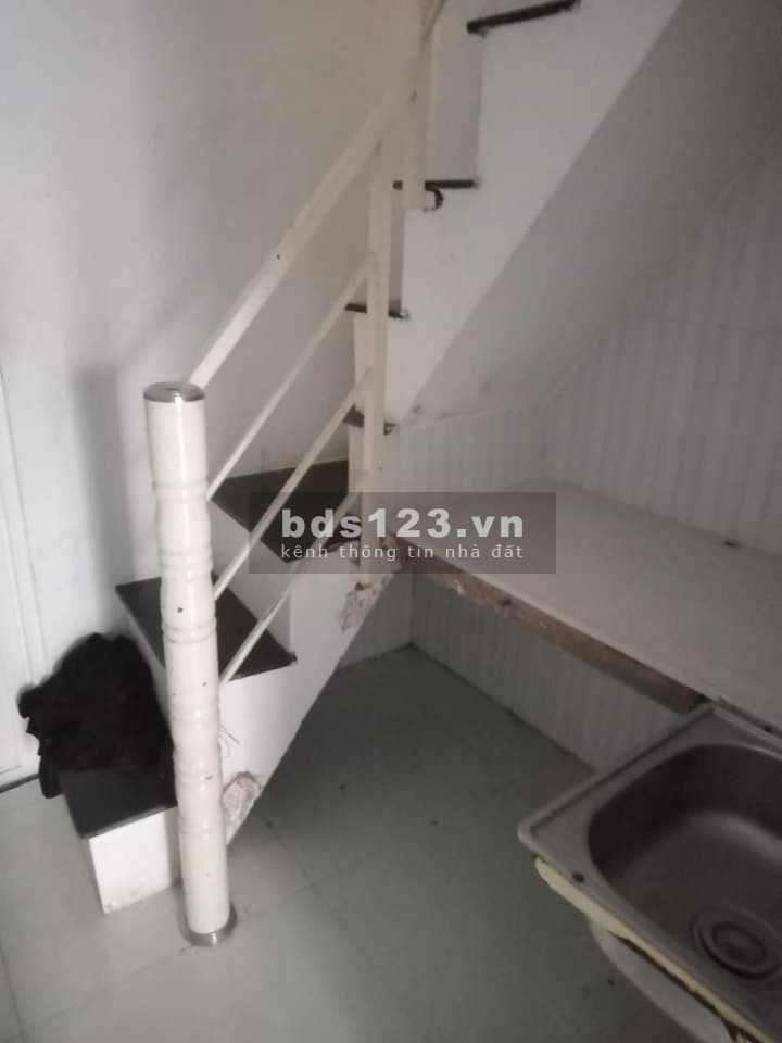 Giá 1.8 tỷ dt 24m2, bán nhà Âu Cơ Tân Bình, 2 tầng 2pn, hẻm 3 gác né