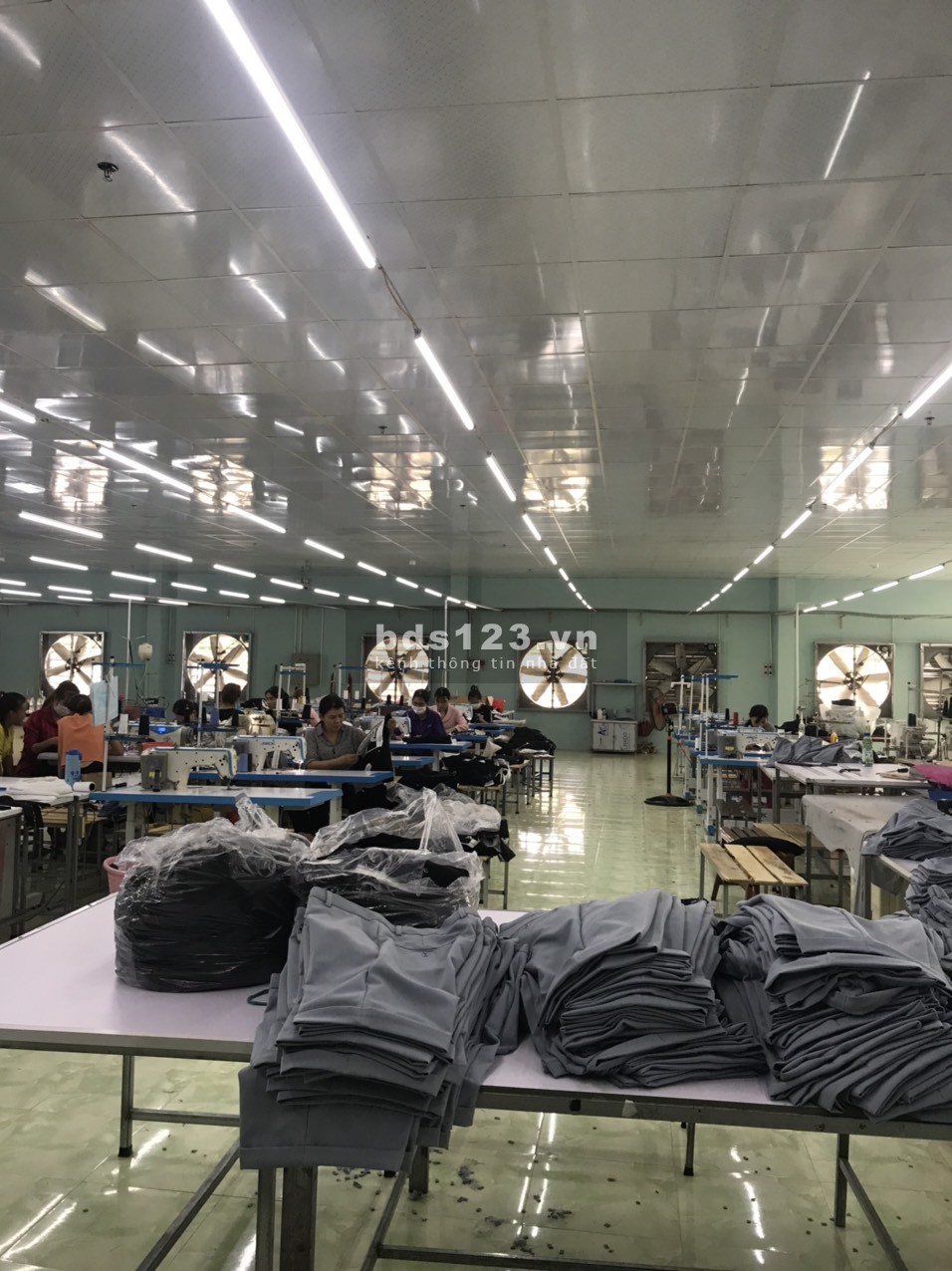 Chính chủ cần bán gấp nhà xưởng may mặc diện tích 5000m2 giá tốt