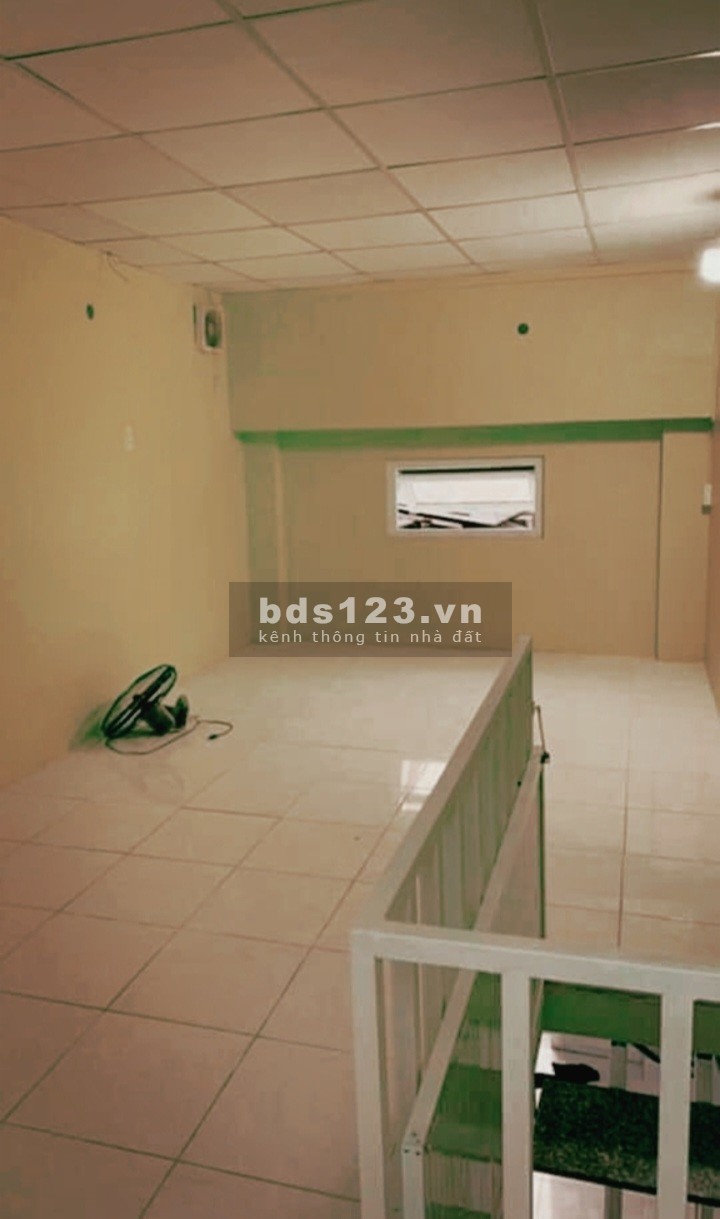 2 tỷ 6 - Hẻm Xe Tải Thông - VỪA Ở VỪA KD – Bán NHÀ SÁT PHAN VĂN TRỊ . F10 . GÒ VẤP