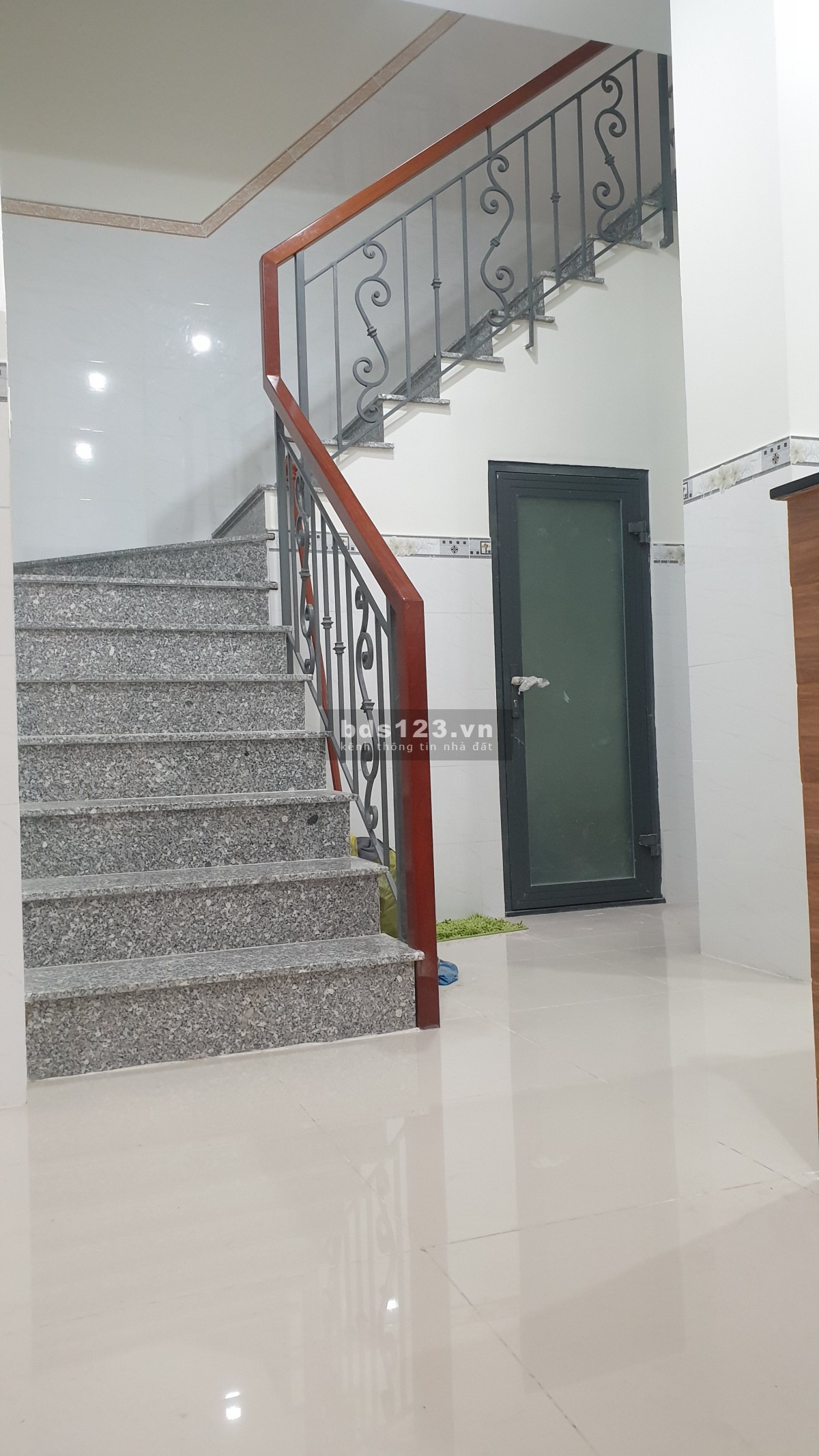 Chính chủ cho thuê nhà nguyên căn DTSD 336m2, 15 triệu, p.Đông Hòa, Dĩ An, Bình Dương