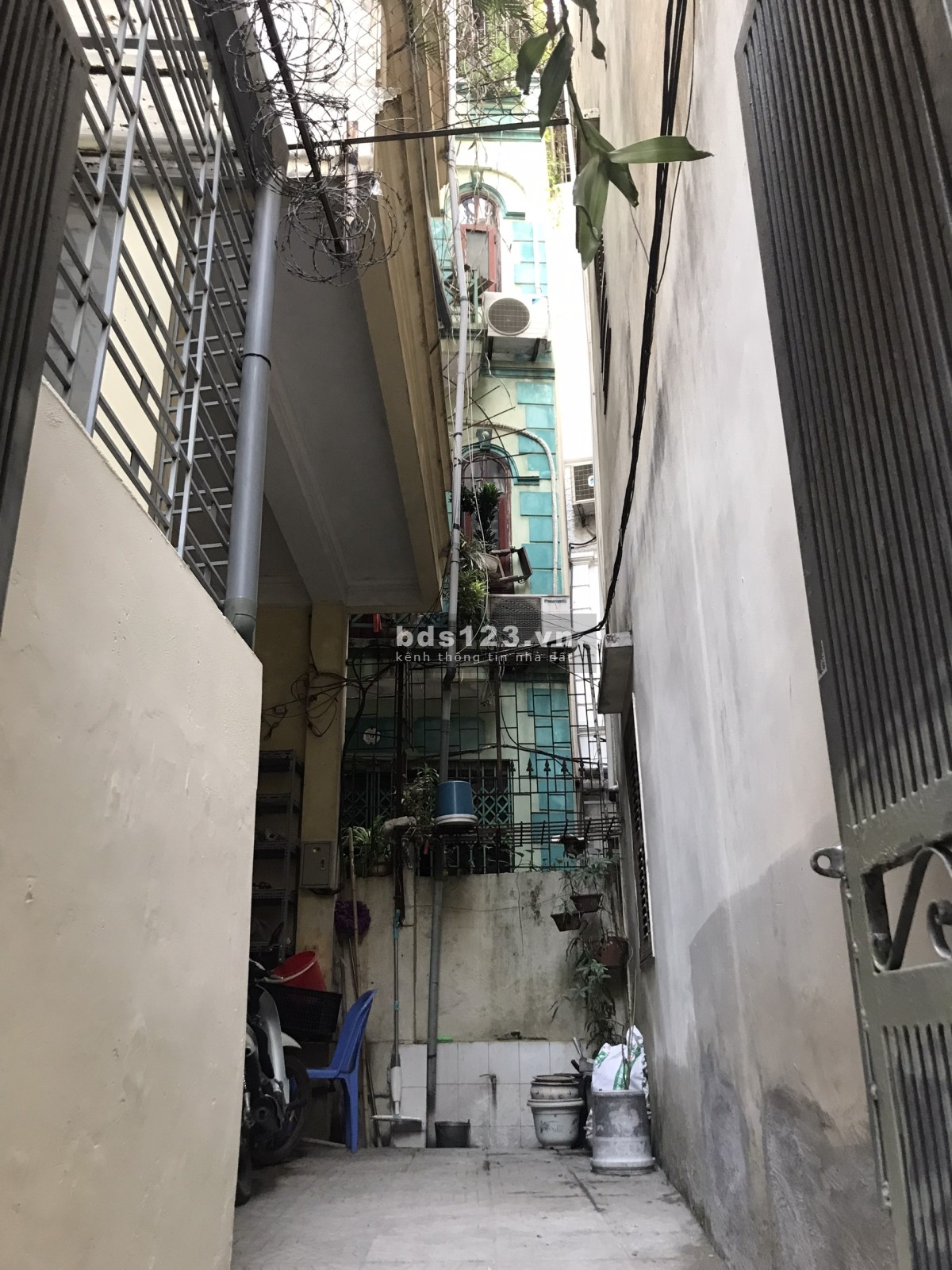 Chính chủ cho thuê nhà riêng 60m2, 4 tầng, 4 phòng ngủ, đủ đồ, phường Láng Hạ. Giá 10tr/tháng