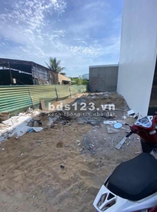 Chính chủ cần bán đất mặt tiền đường 23/10 Khánh Hoà, Nha Trang