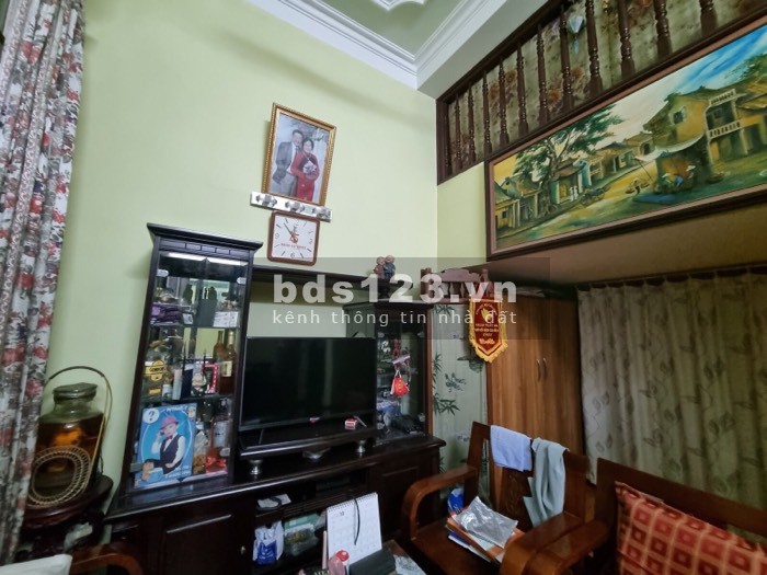 Bán nhà phường Ngọc Khánh, ô tô đỗ cửa, lô góc, 52m giá 6.5 tỷ.