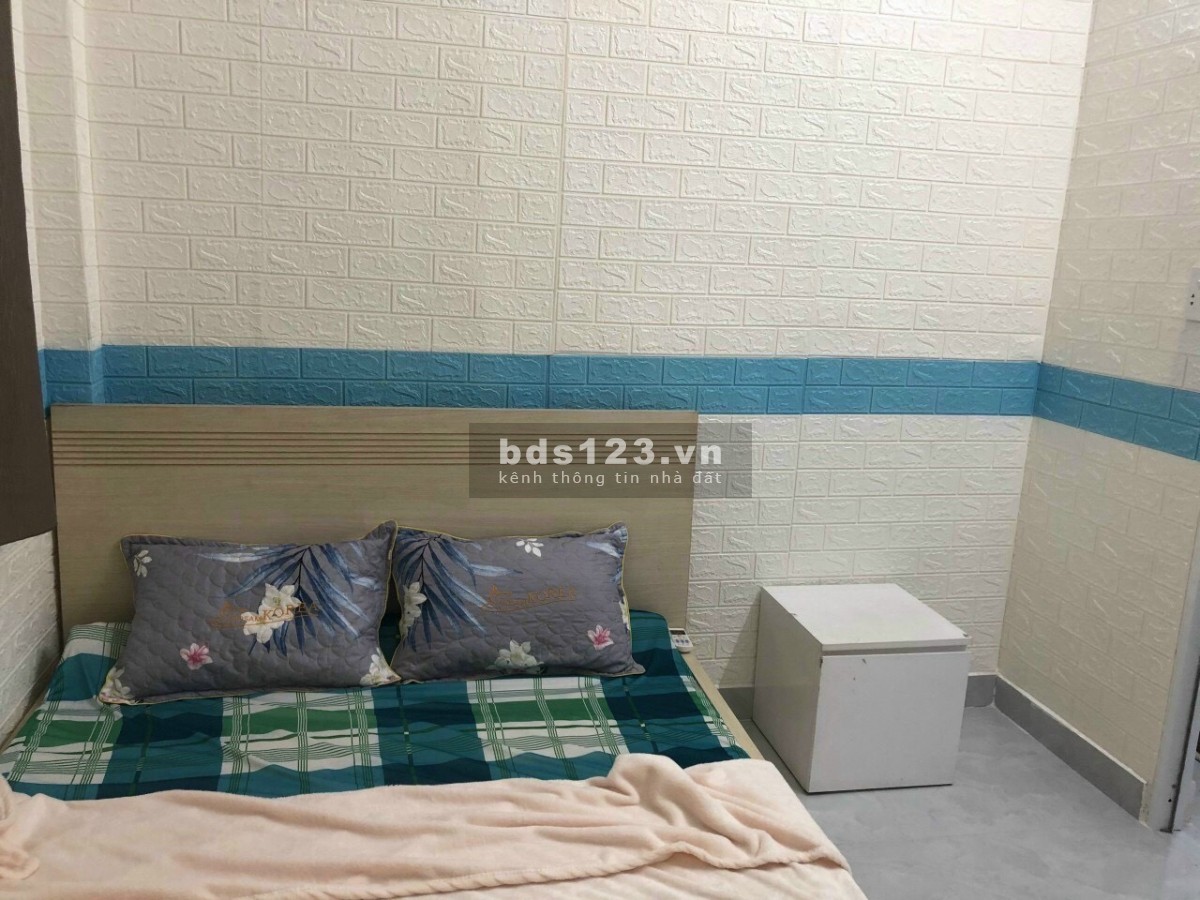 Bán nhà Q7 hẻm 861 trần xuân soạn 3x6 giá: 2,15 tỷ nhà sổ hồng riêng có nội thất
