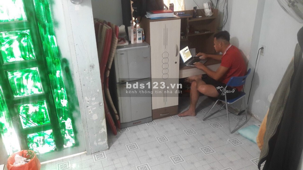 Bán nhà Q7 1 trệt 2 lầu sân thượng giá: 1,6ty sổ hồng riêng