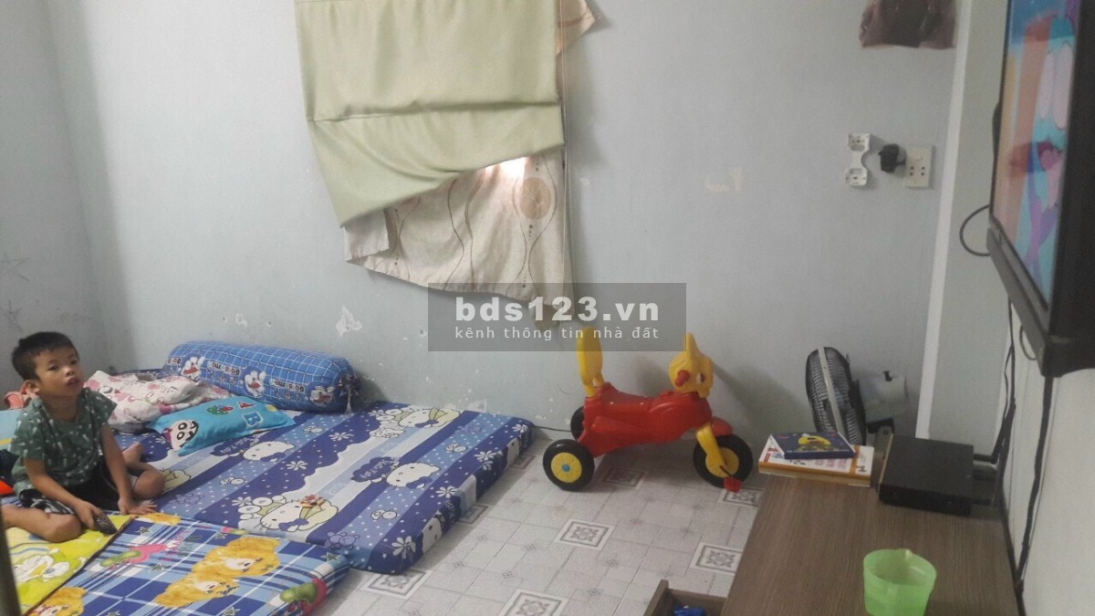 Bán nhà Q7 1 trệt 2 lầu sân thượng giá: 1,6ty sổ hồng riêng