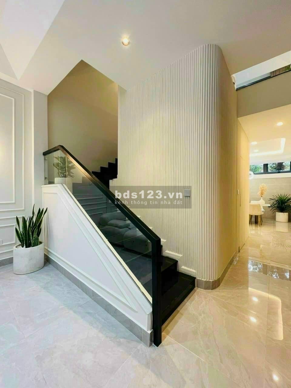 Bán Siêu Phẩm Nhà Phố Đường Phan Huy ích, Quận Gò vấp, Hồ chí Minh