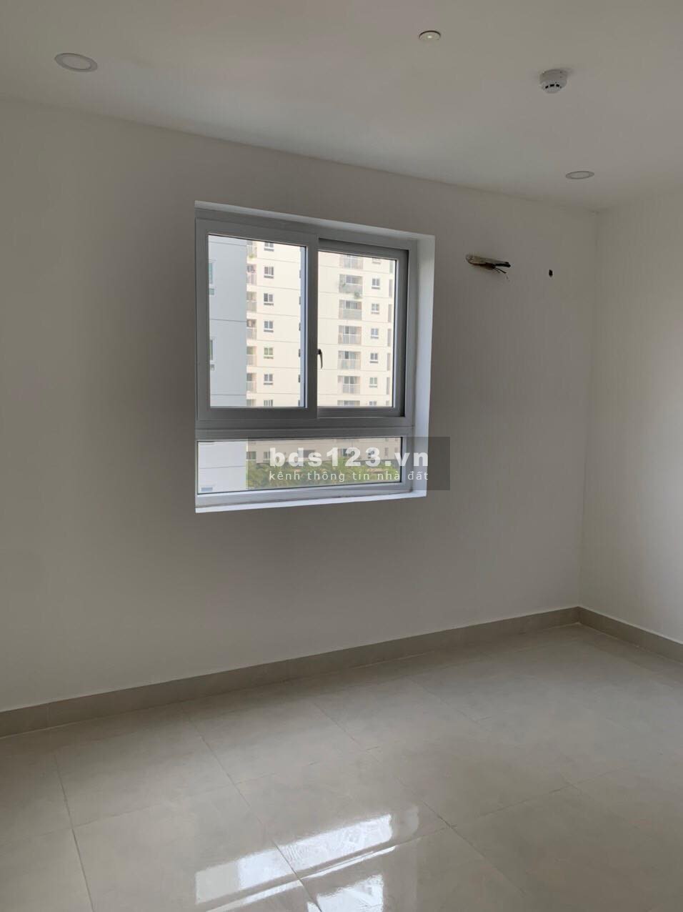 Cần cho thuê căn hộ Tara gần bxe Q8, Dt 68m2, 2 ngủ, nhà trống có rèm ,giá 8tr/th