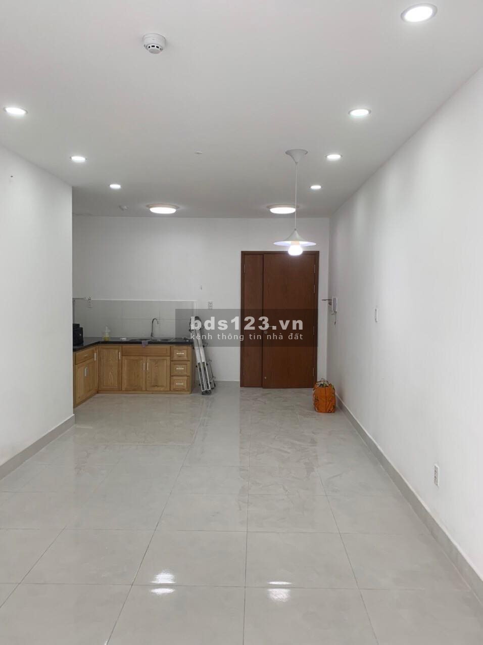 Cần cho thuê căn hộ Tara gần bxe Q8, Dt 68m2, 2 ngủ, nhà trống có rèm ,giá 8tr/th