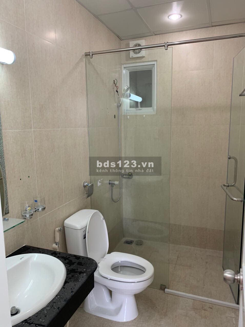 Cần cho thuê căn hộ Tara gần bxe Q8, Dt 68m2, 2 ngủ, nhà trống có rèm ,giá 8tr/th