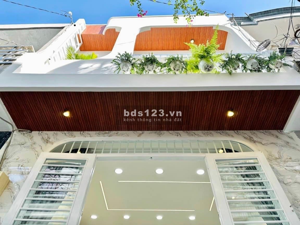 Bán nhà hẻm ô tô sổ vuông đét, tặng nội thất giá 3,78 TỶ Phan Huy Ích , Phường 12 Gò Vấp