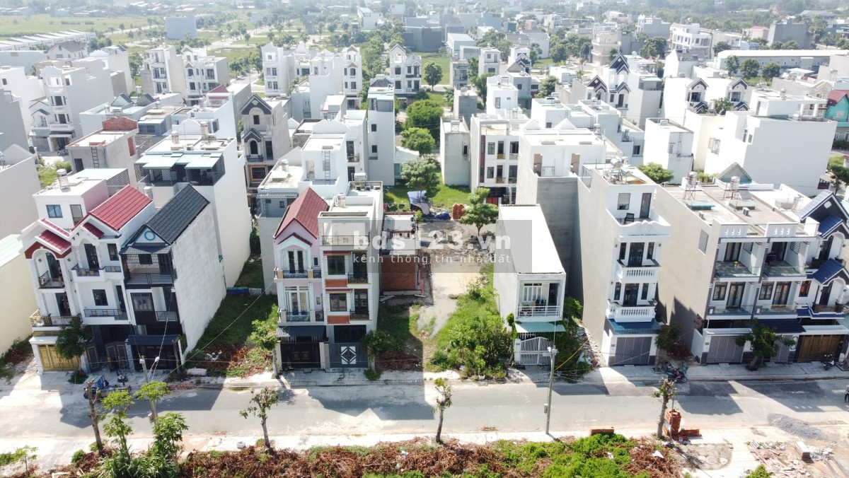 Cần tiền bán đất nền dự án trong khu đô thị Cát Tường Phú Sinh, 72m2, giá 1.550