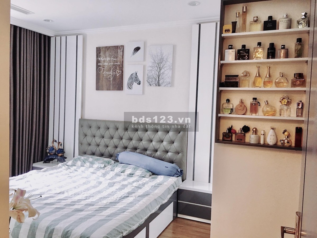 Chính chủ bán căn hộ Vinhomes Central Park 3PN tầng 1X View L81 và Công Viên tại Bình Thạnh