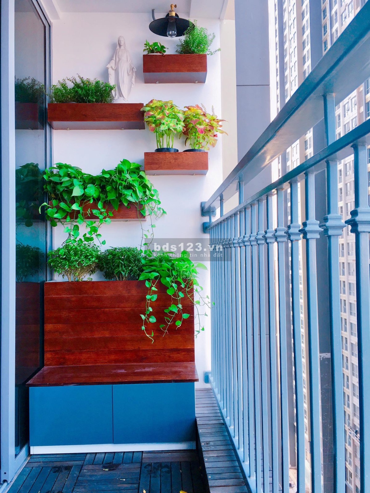 Chính chủ bán căn hộ Vinhomes Central Park 3PN tầng 1X View L81 và Công Viên tại Bình Thạnh