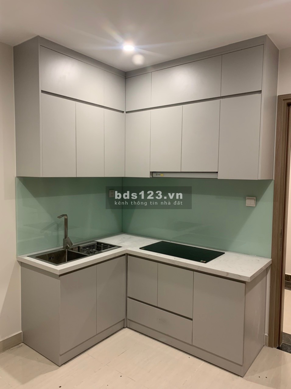 Cho thuê căn hộ 1PN+ Bếp rèm Vinhomes Quận 9, chỉ 5,5 triệu