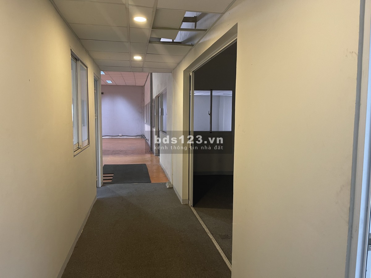 Cho thuê 1000m2 kho gần đường Xa Lộ Hà Nội, phường Long Thạnh Mỹ, Quận 9, TP.HCM
