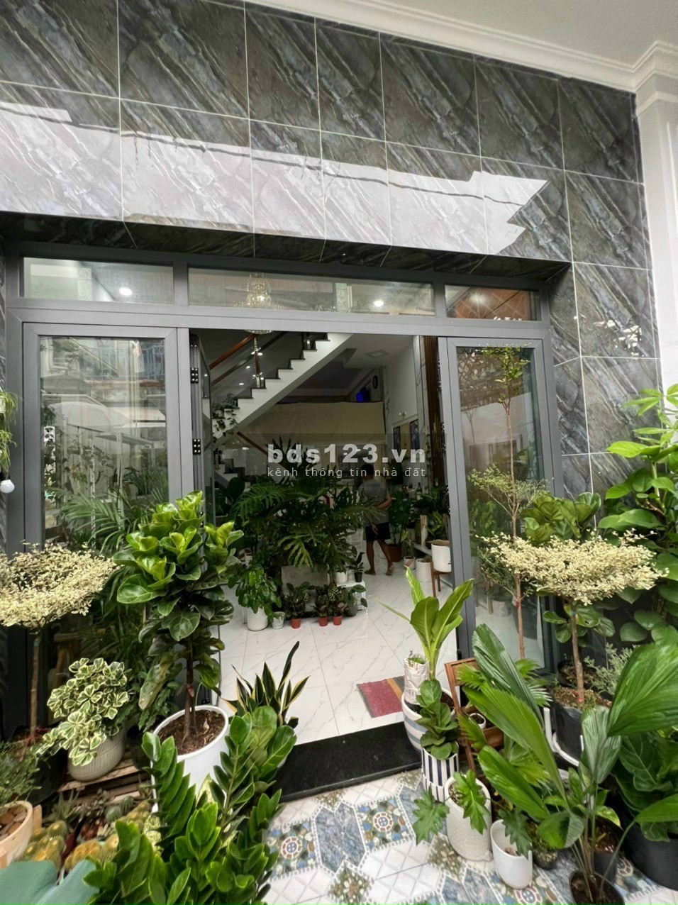 Bán nhà Quận 7 lô góc 2 mặt tiền thoáng mát, liên hệ 0327251111
