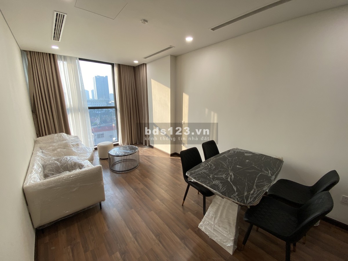 Cho thuê chung cư cao cấp Rubik 360 Xuân Thủy Cầu Giấy 80m 2 ngủ full nội thất