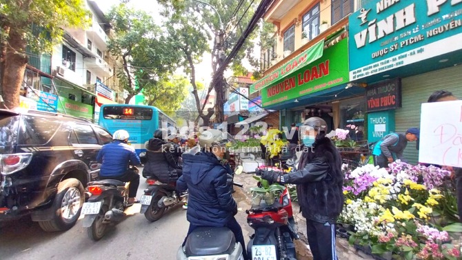Tôi bán nhà mặt phố Hoàng Hoa Thám - 5 tầng - 58M - 14,6 tỷ - Nở hậu, vuông đẹp