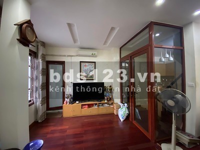 Bán nhà kiệt ô tô đường 2 tháng 9, DT 100m², giá 3,5 tỷ đồng