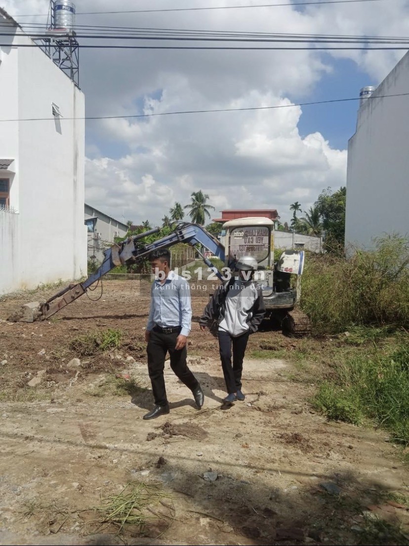 Cần bán đất sỉ và lẻ 8 lô đất giá đầu tư liên hệ 0876714714