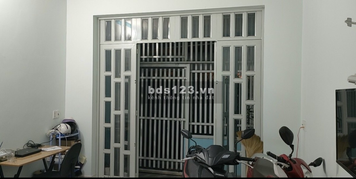 Bán nhà cấp 4 xây đẹp hẻm 3 gác đường Tân Thới Nhất 5 Q12