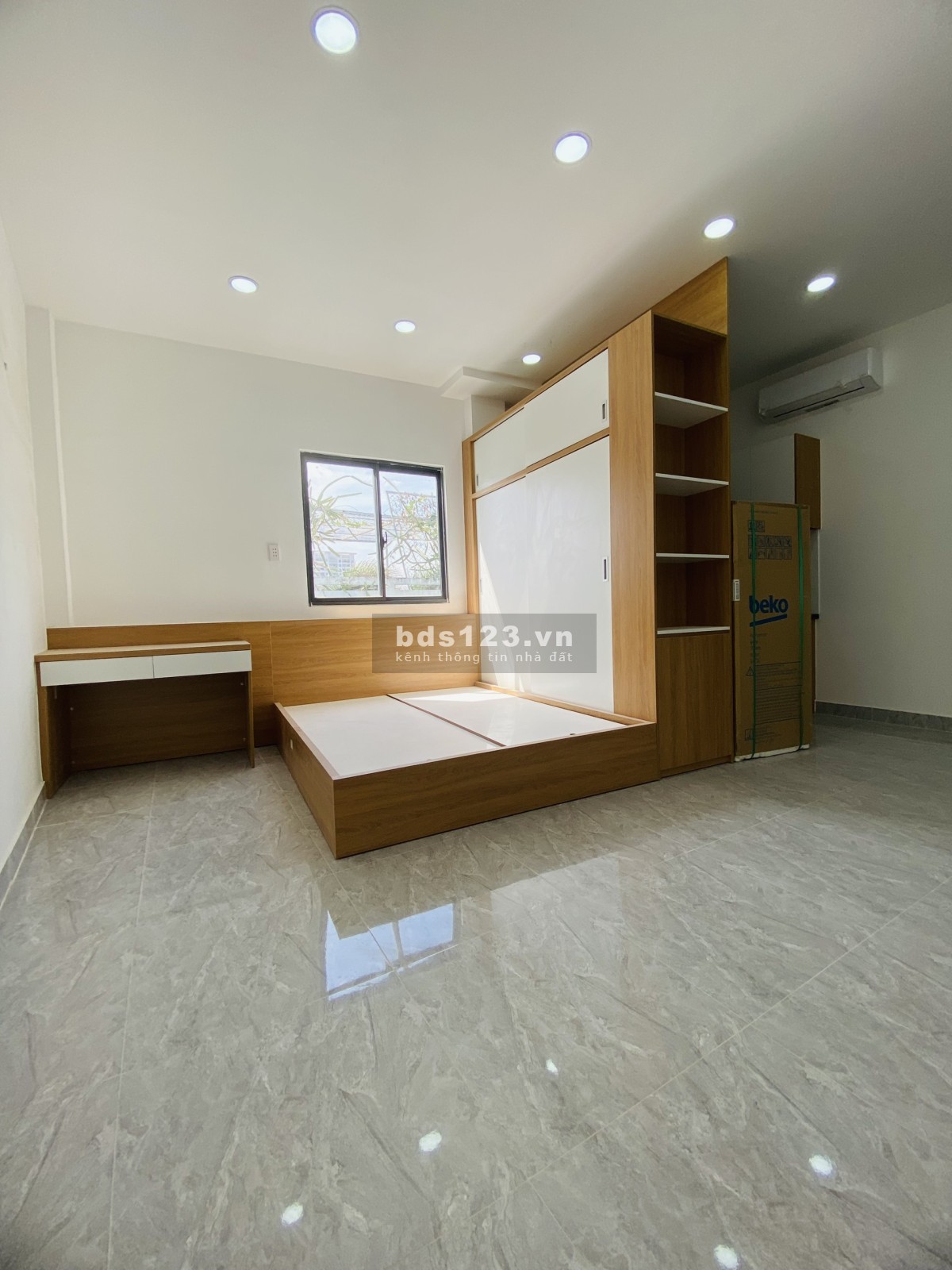 Cho thuê căn hộ mới 100%, full nội thất, có tháng máy. Mặt tiền Đường Nguyễn Tiệu La, P5, Q10