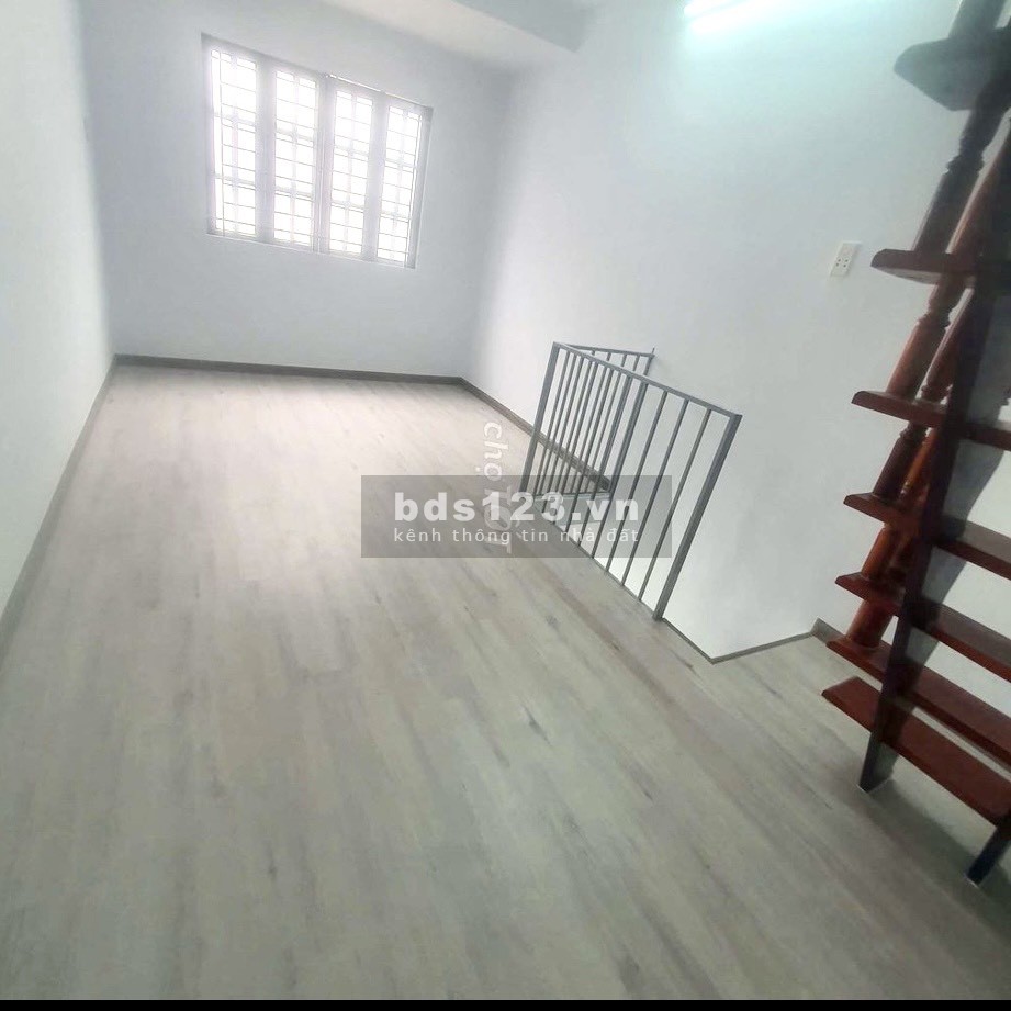 Bán nhà riêng nhỏ đẹp 2 lầu, nhà mới xây 90%, hẻm 6m Lê Văn Lương, Nhà Bè