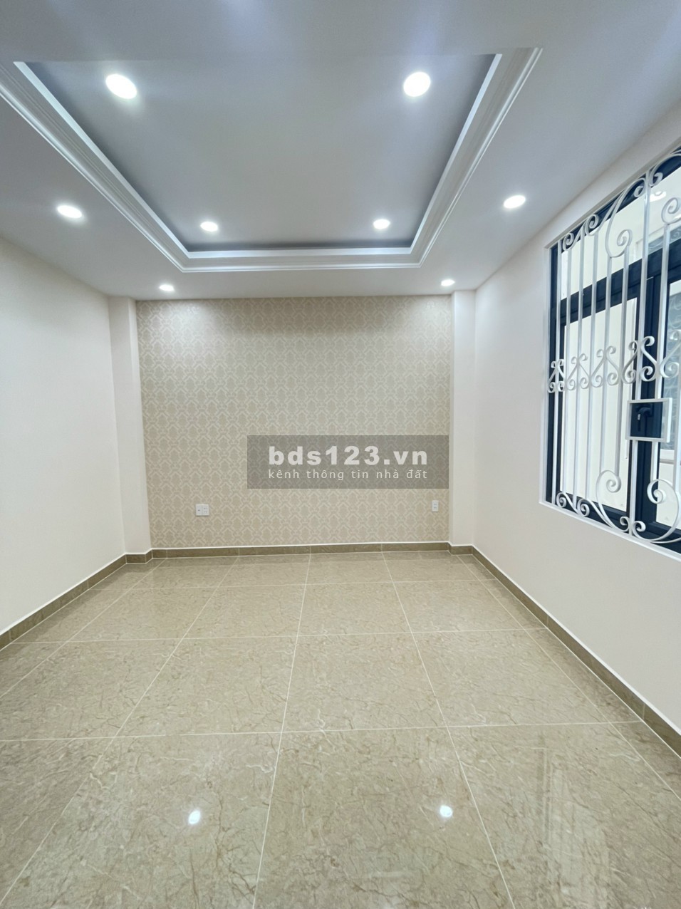 Bán nhà riêng mới xây 2023, gần Nhà thờ Fatima Thủ Đức, DT 68m², 4 PN + 4 WC, sân ô tô, SHR