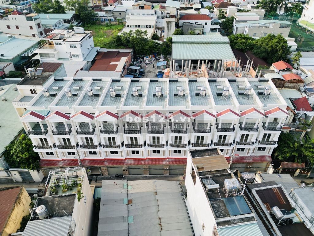 Bán nhà mặt tiền KD Chợ Bình Triệu, Hiệp Bình Chánh, DT 58,7m² có gara ô tô, SHR, Giá 8,8 tỷ