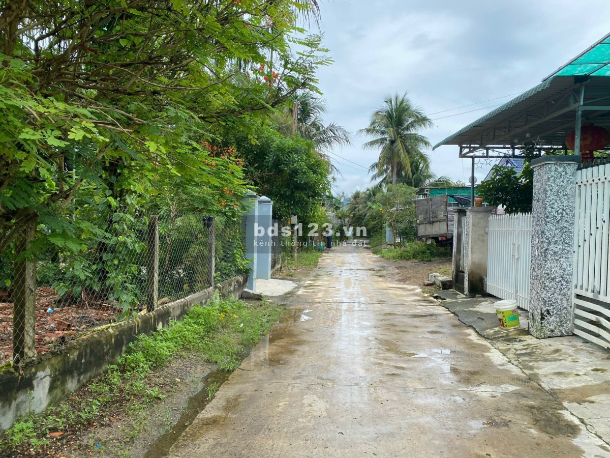 Bán đất thổ cư, có sổ hồng, ngay trung tâm thị xã Ninh Hoà giá chỉ 1,7 tỷ