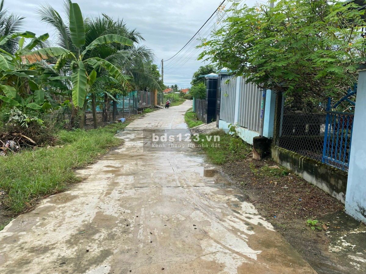 Bán đất thổ cư, có sổ hồng, ngay trung tâm thị xã Ninh Hoà giá chỉ 1,7 tỷ