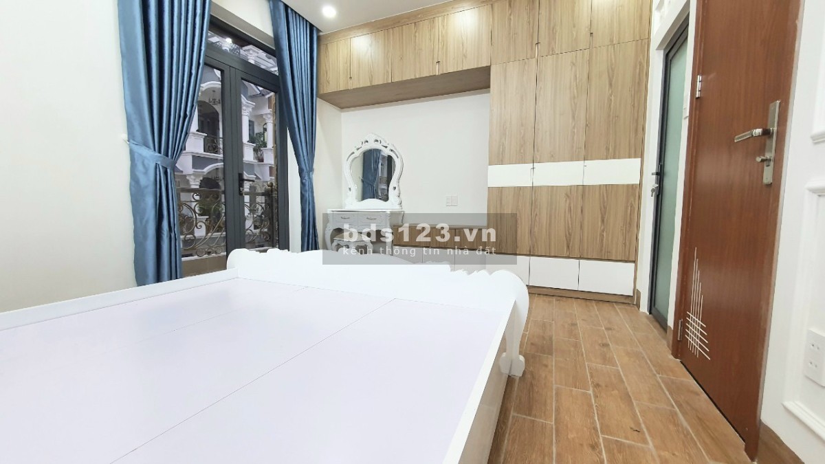 Bán nhà riêng 4 tầng, mặt tiền kinh doanh TP Thủ Đức ngay sát Vạn Phúc City, Cân Nhơn Hòa