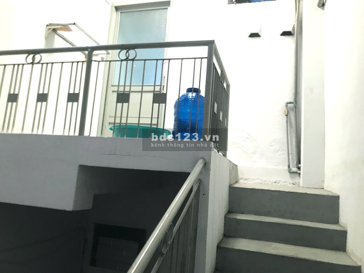 Cho thuê phòng trọ tầng 2 tại Bình Thạnh