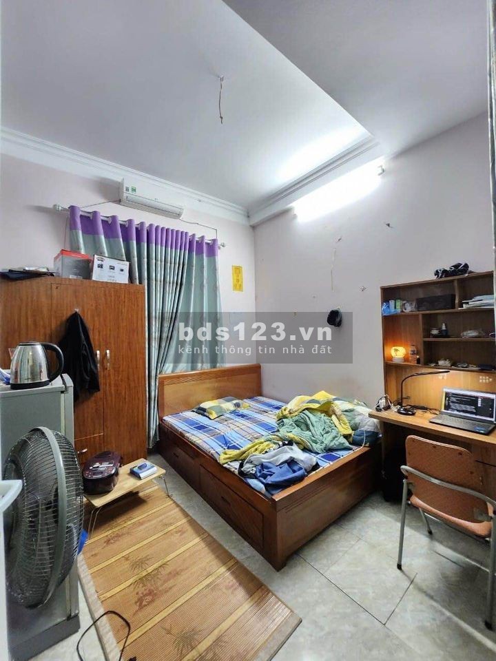 Bán nhà Cầu Giấy ô tô đỗ cửa lô góc ngõ thôn trung tâm Cầu Giấy, dt 52m2, giá 4.2 tỷ