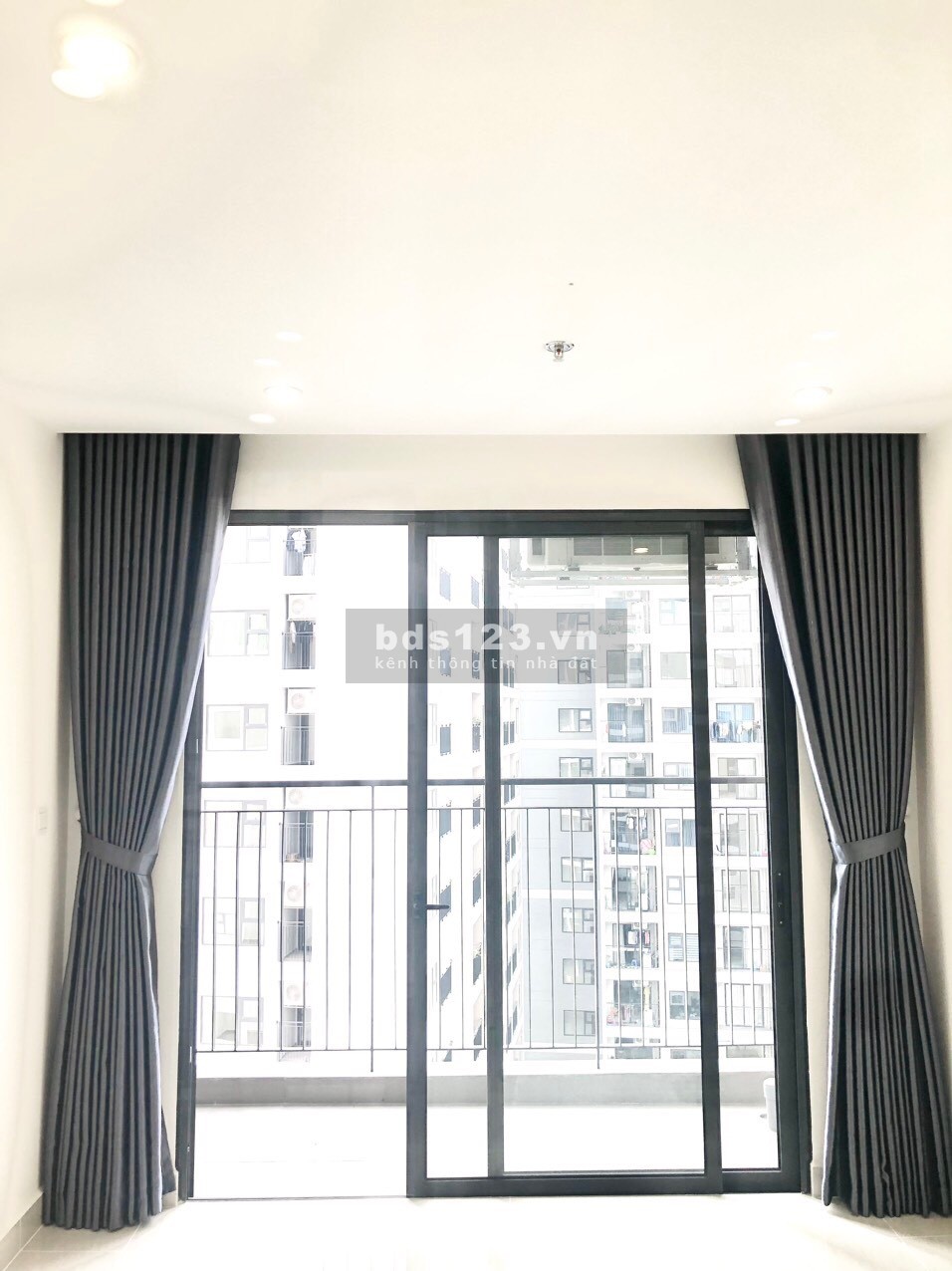 Cho thuê căn hộ Vinhomes Quận 9, 1PN+ bếp rèm 5,5 triệu/ tháng