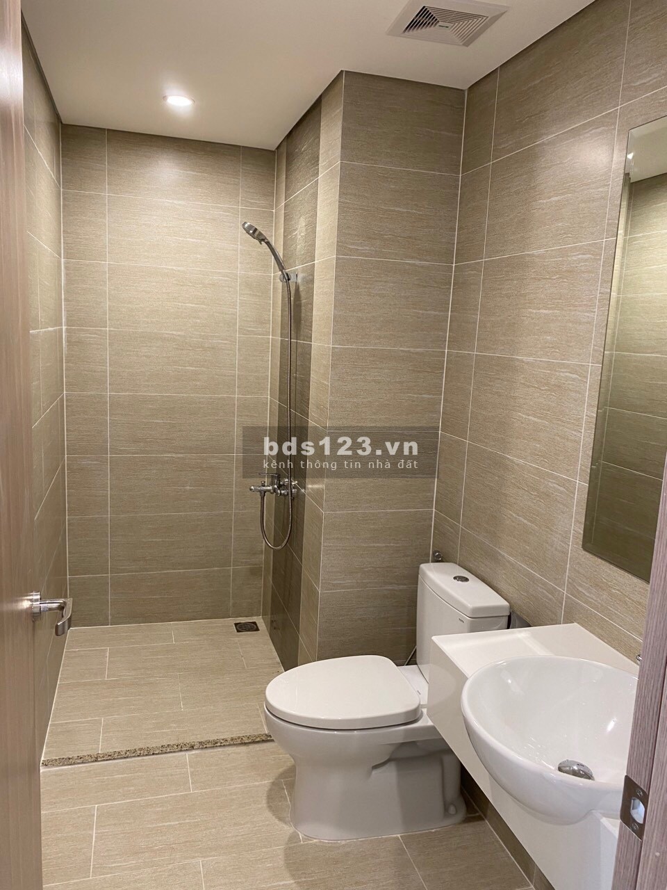 Cho thuê căn hộ Vinhomes Quận 9, 1PN+ bếp rèm 5,5 triệu/ tháng