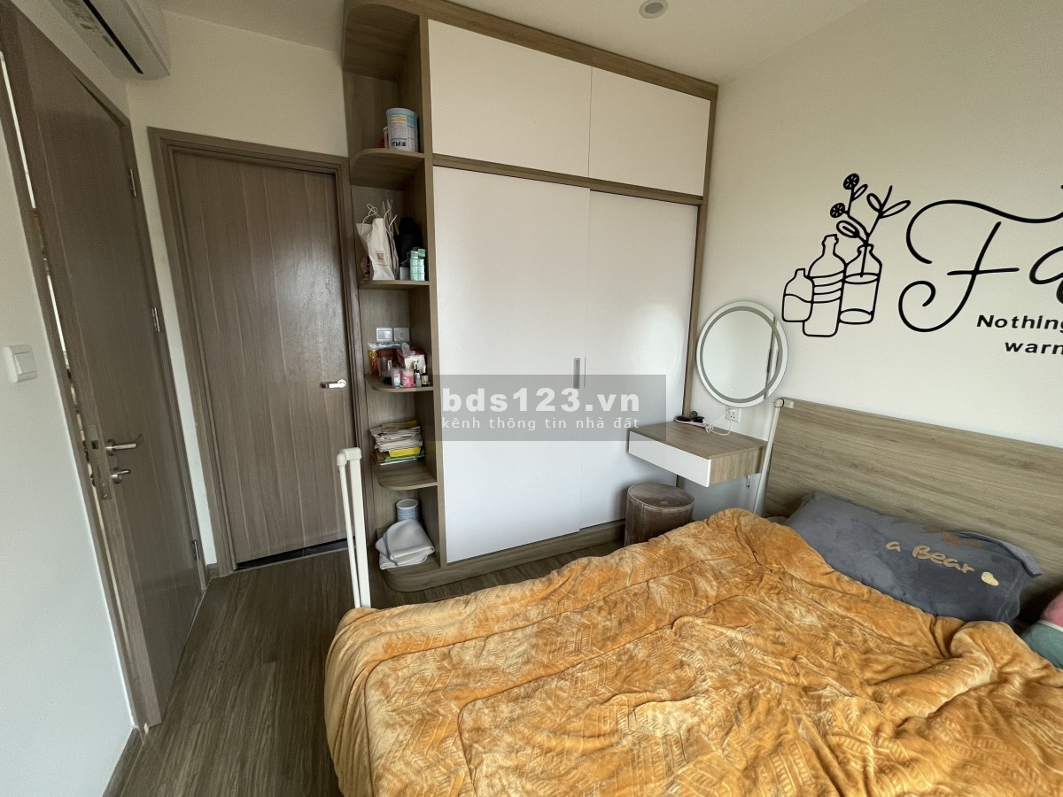 Bán căn hộ 2 phòng ngủ 1 đa năng, Full đồ xịn, 2.8 tỷ bao phí, Gần công viên 10.2ha