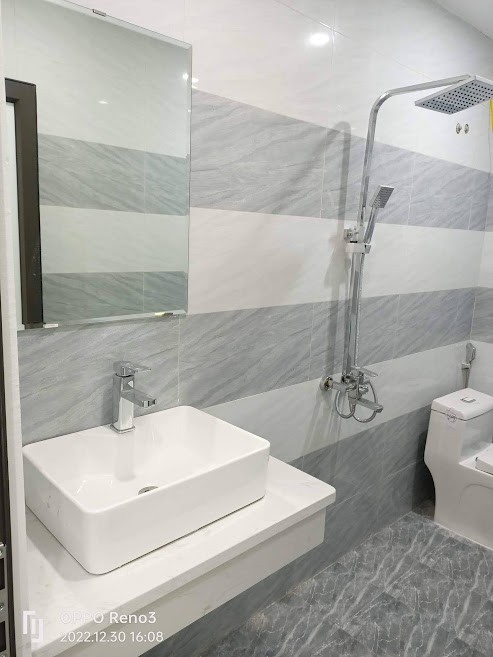 Bán nhà riêng Đội Cấn 5 tầng có thang máy, giá 4,8 tỷ khu an ninh