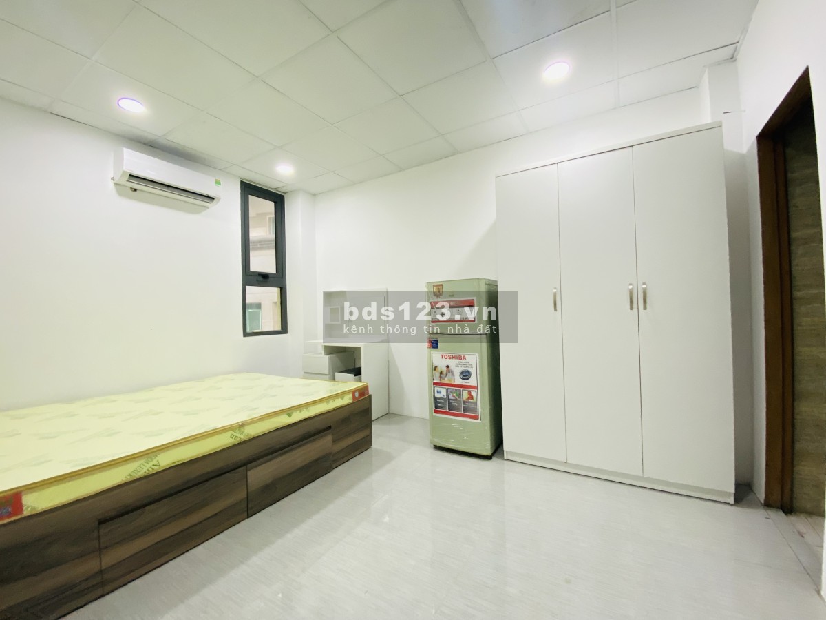Căn hộ dịch vụ mới xây full nội thất mặt tiền Phạm Ngũ Lão