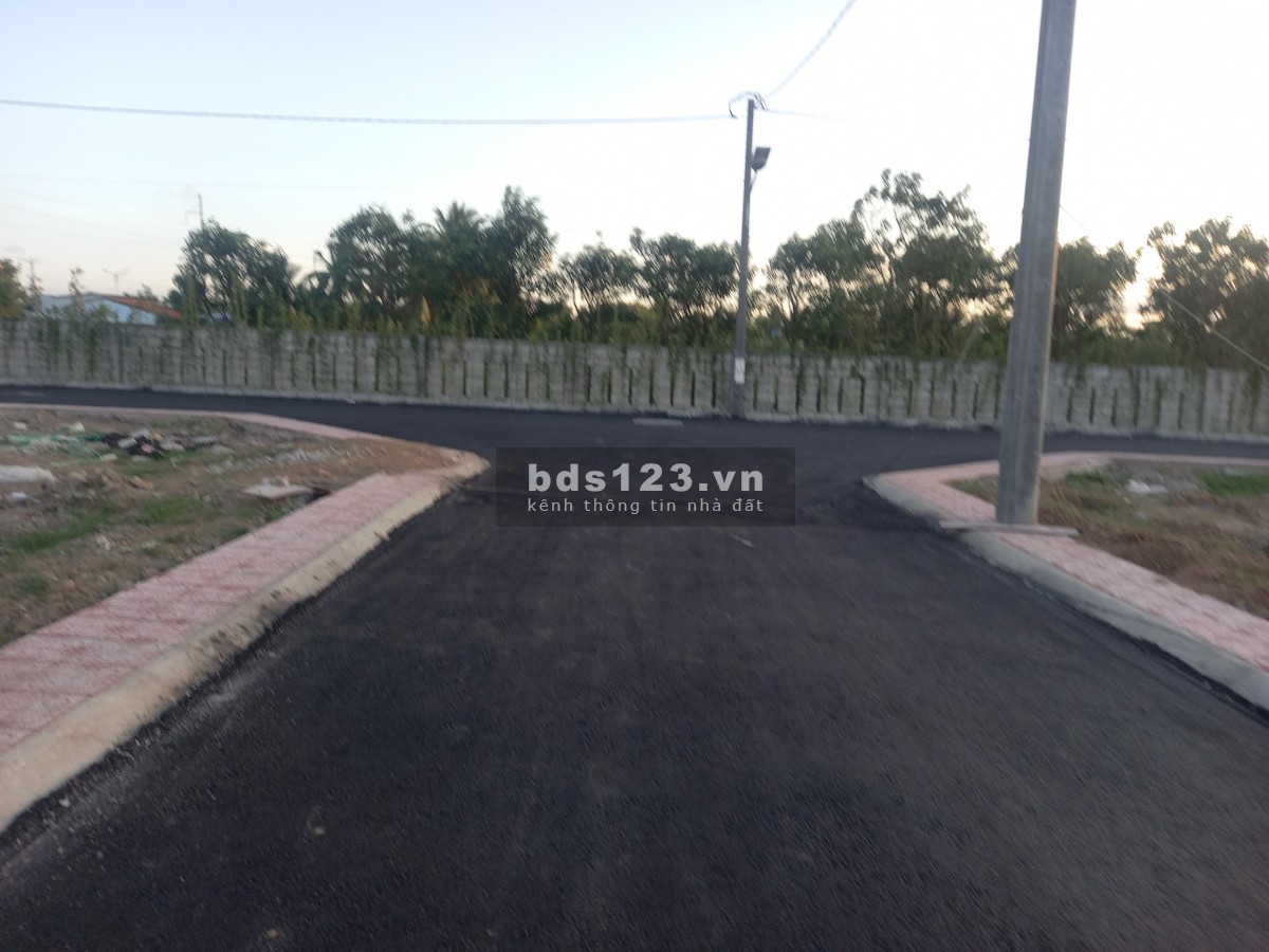 Bán đất quốc lộ 1A Tân Hiệp CT-TG, ngân hàng cần thanh lý gấp 2 lô đất nền liền kề