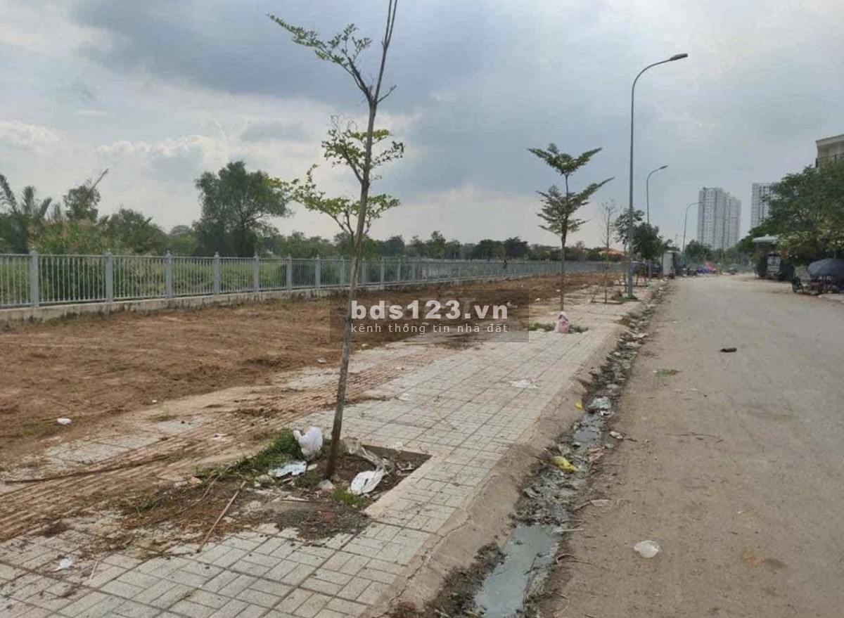 Bán đất mặt tiền Quản Trọng Linh, phường 7 Quận 8, DT 110m² siêu đẹp